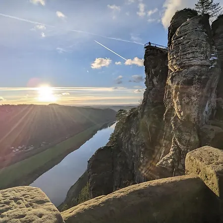 L7 - Urlaubsmagie - Kleine Am Wanderweg